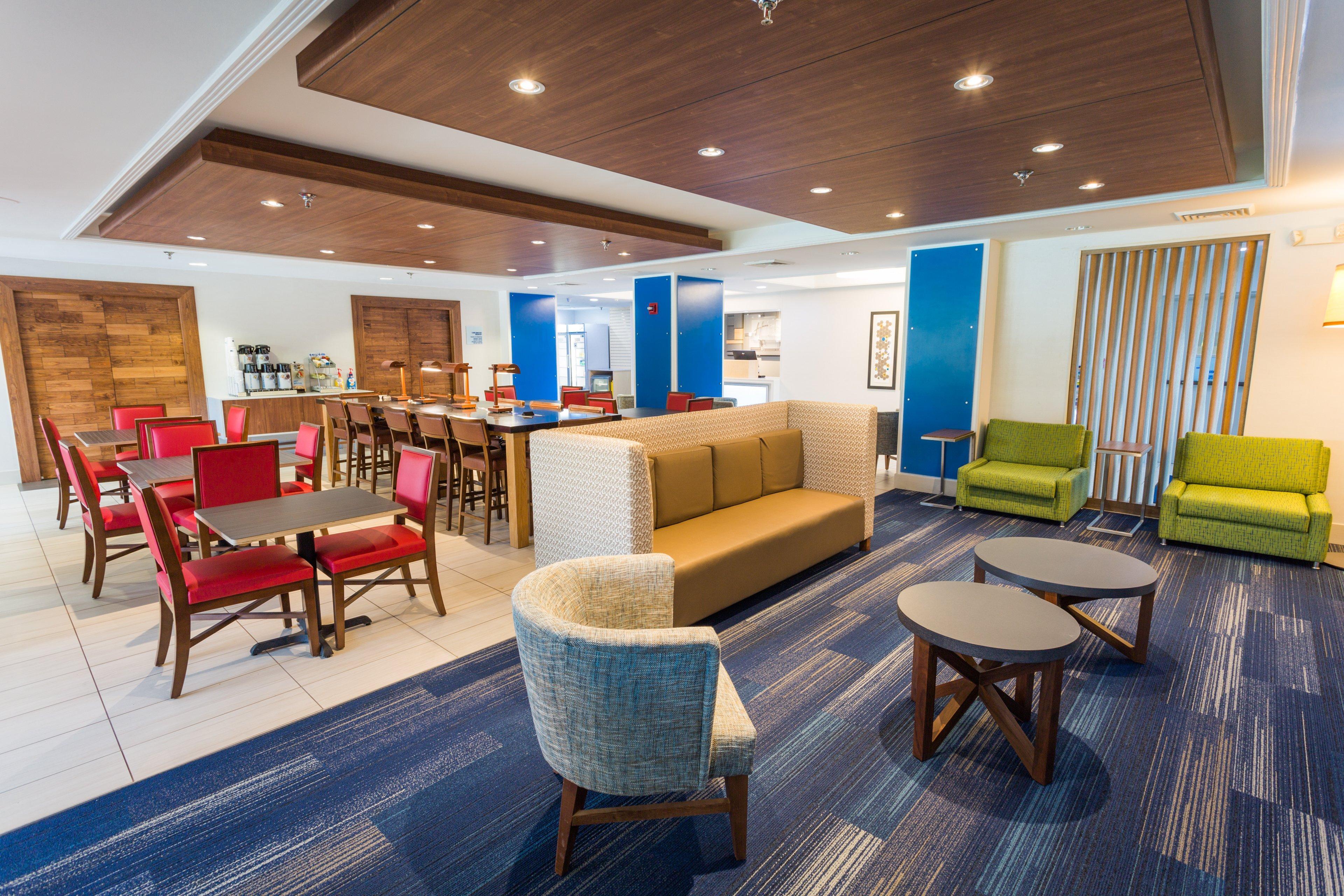 Holiday Inn Express & Suites Wilmington-University Center By Ihg Εξωτερικό φωτογραφία