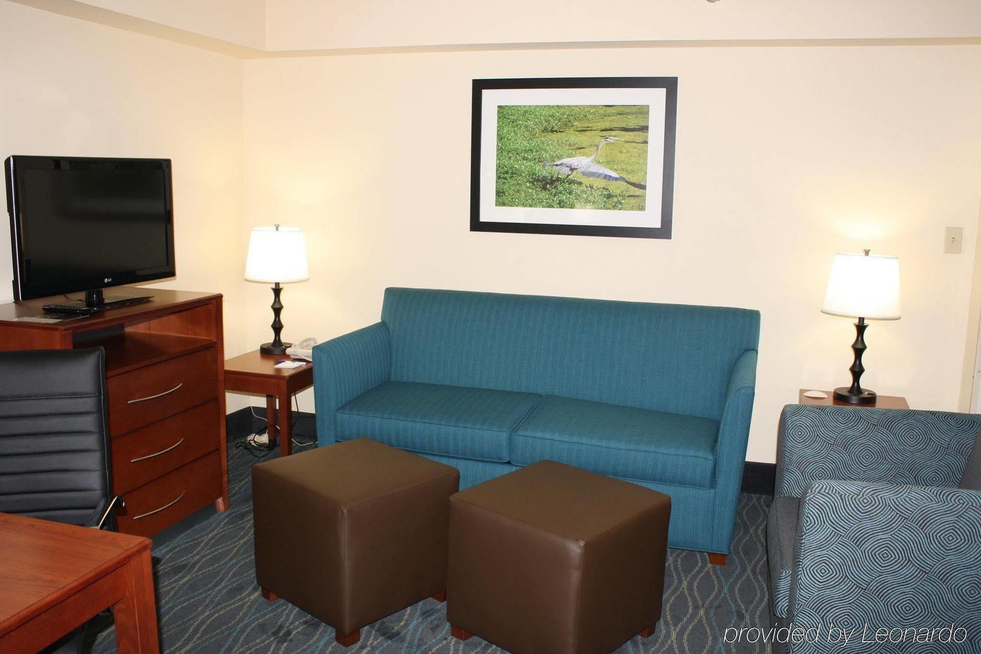 Holiday Inn Express & Suites Wilmington-University Center By Ihg Εξωτερικό φωτογραφία