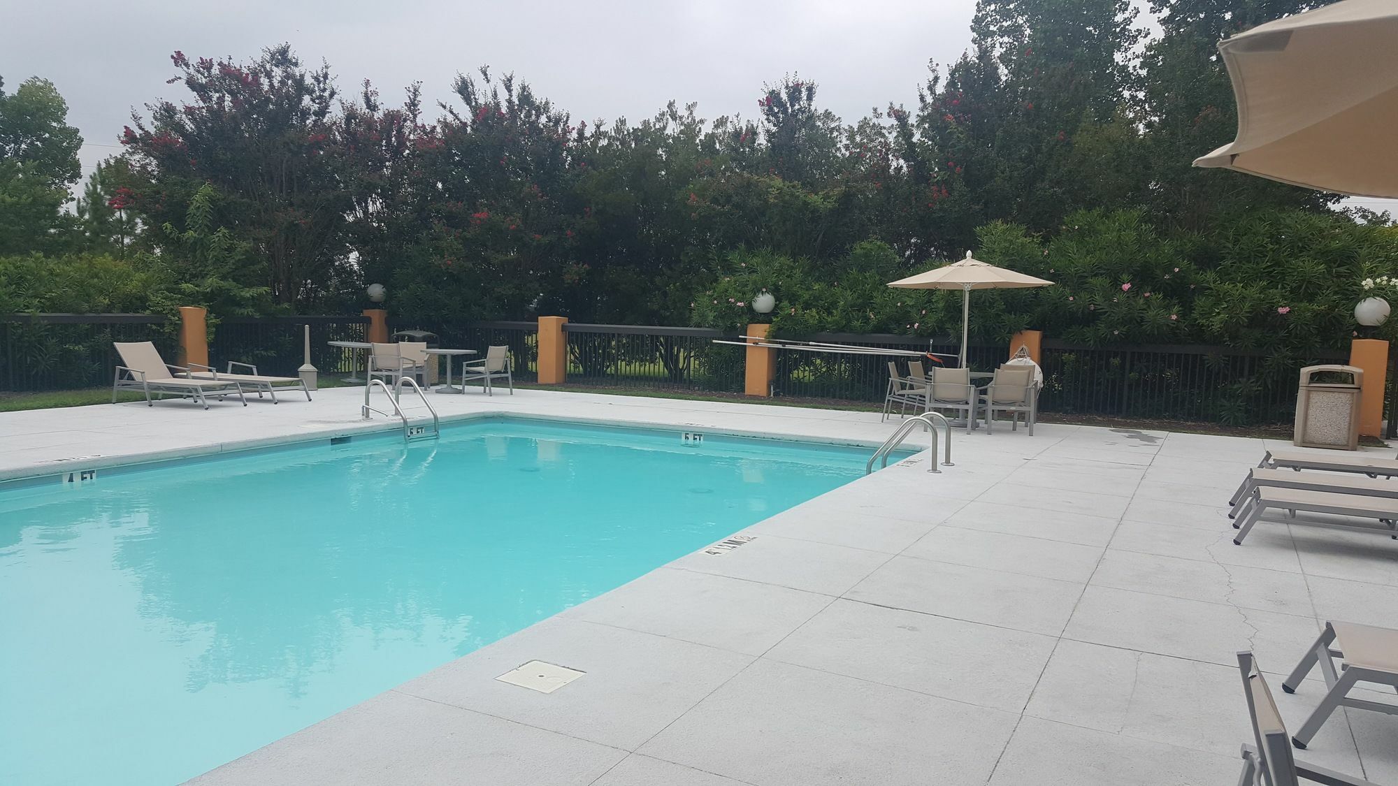 Holiday Inn Express & Suites Wilmington-University Center By Ihg Εξωτερικό φωτογραφία